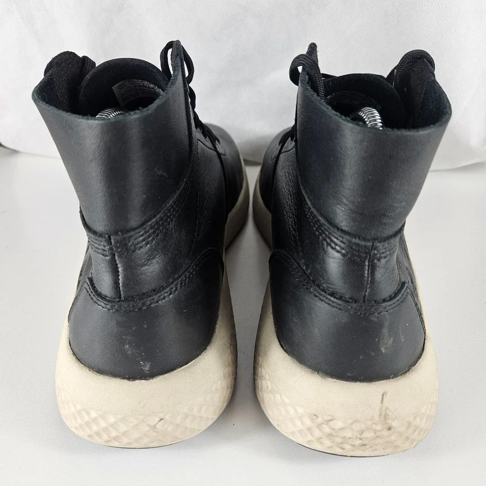 Timberland gently used
